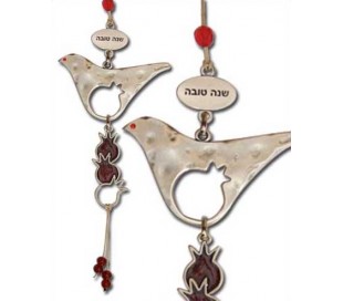 Dove design pendant