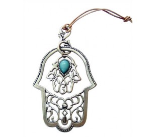 Hamsa filigree inside Hamsa